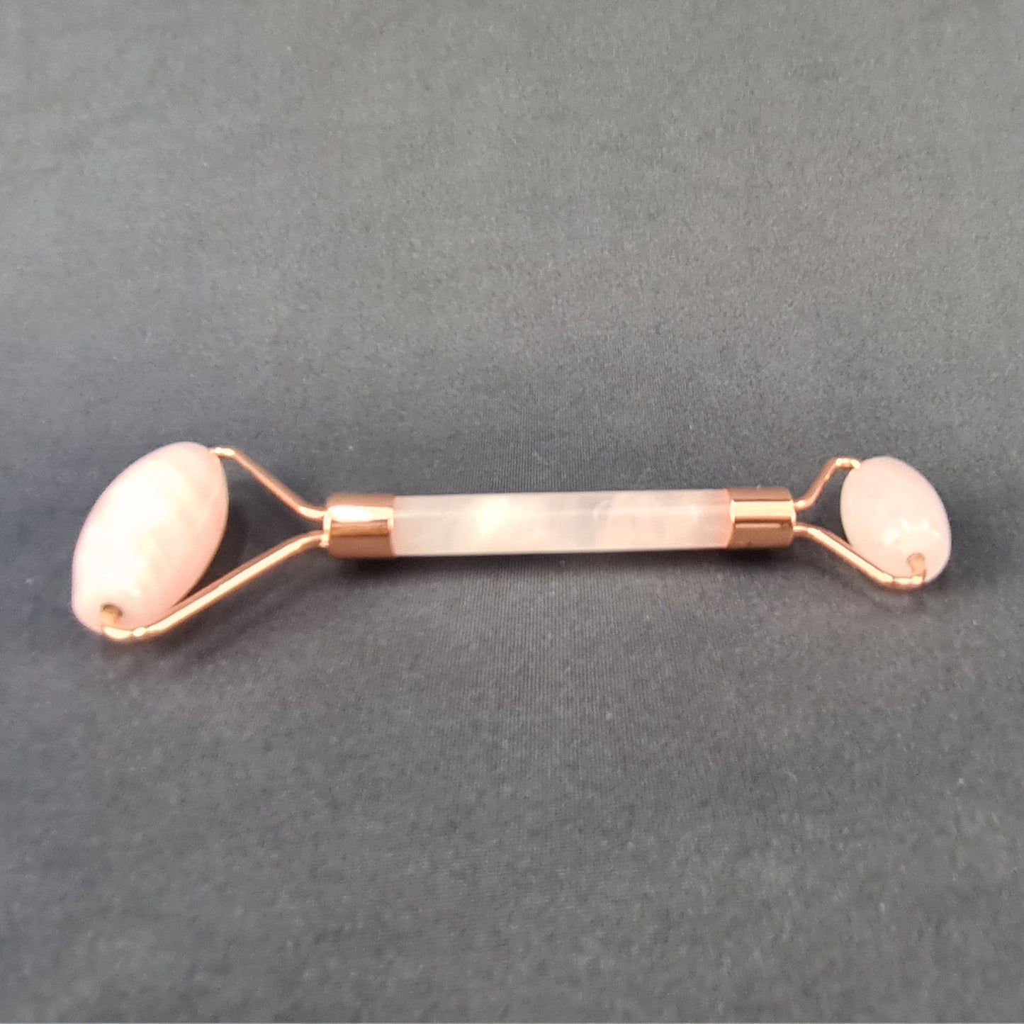 Handmade pink quartz massager / Masajeador artesanal cuarzo rosa