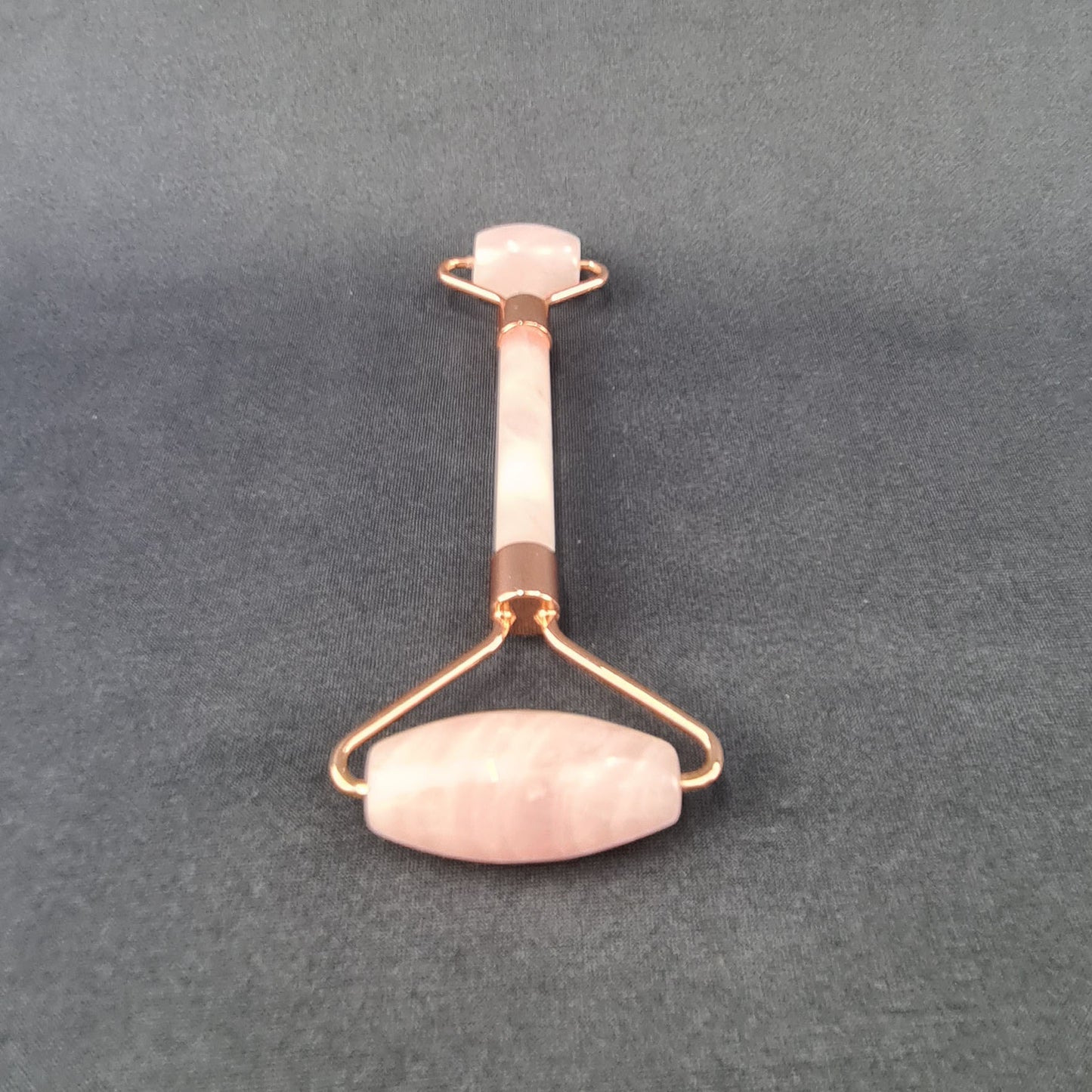 Handmade pink quartz massager / Masajeador artesanal cuarzo rosa