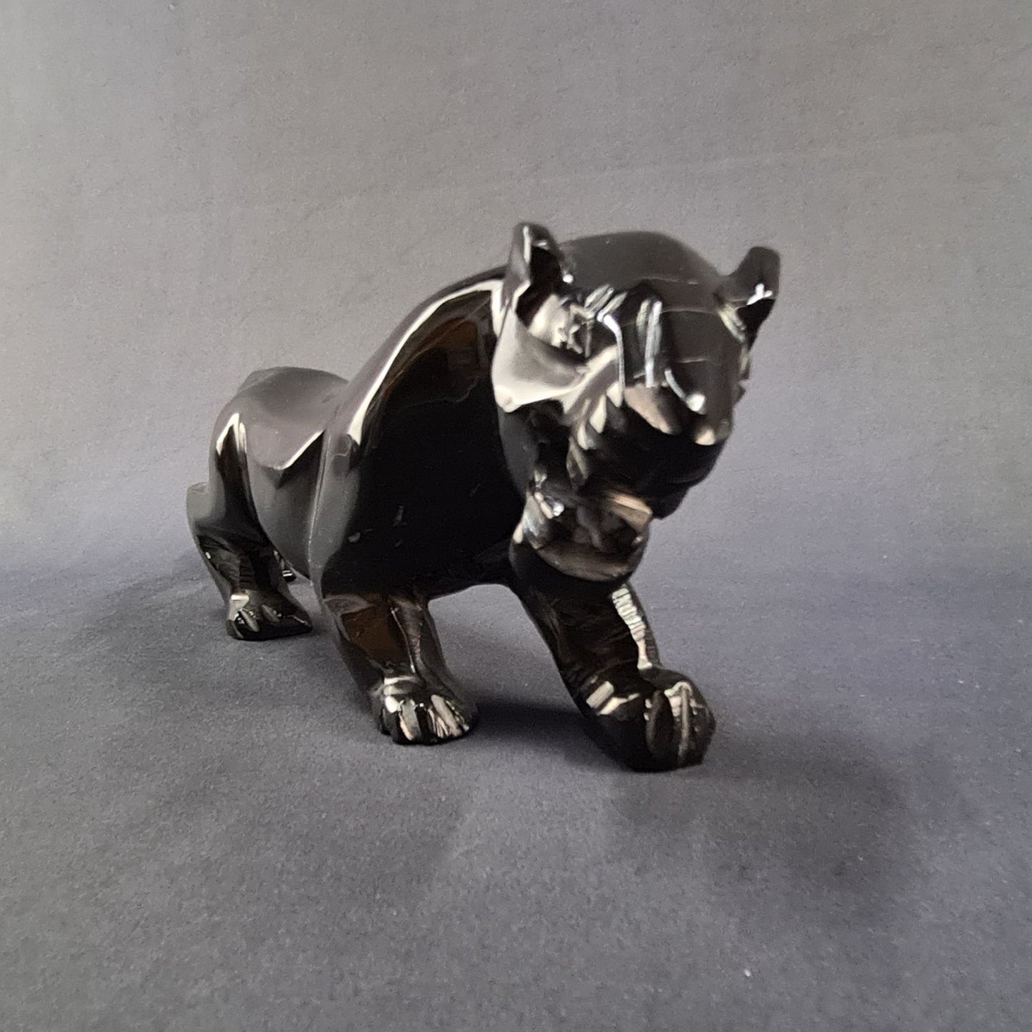 Obsidian handmade Black Panther / Pantera negra artesanal de obsidiana