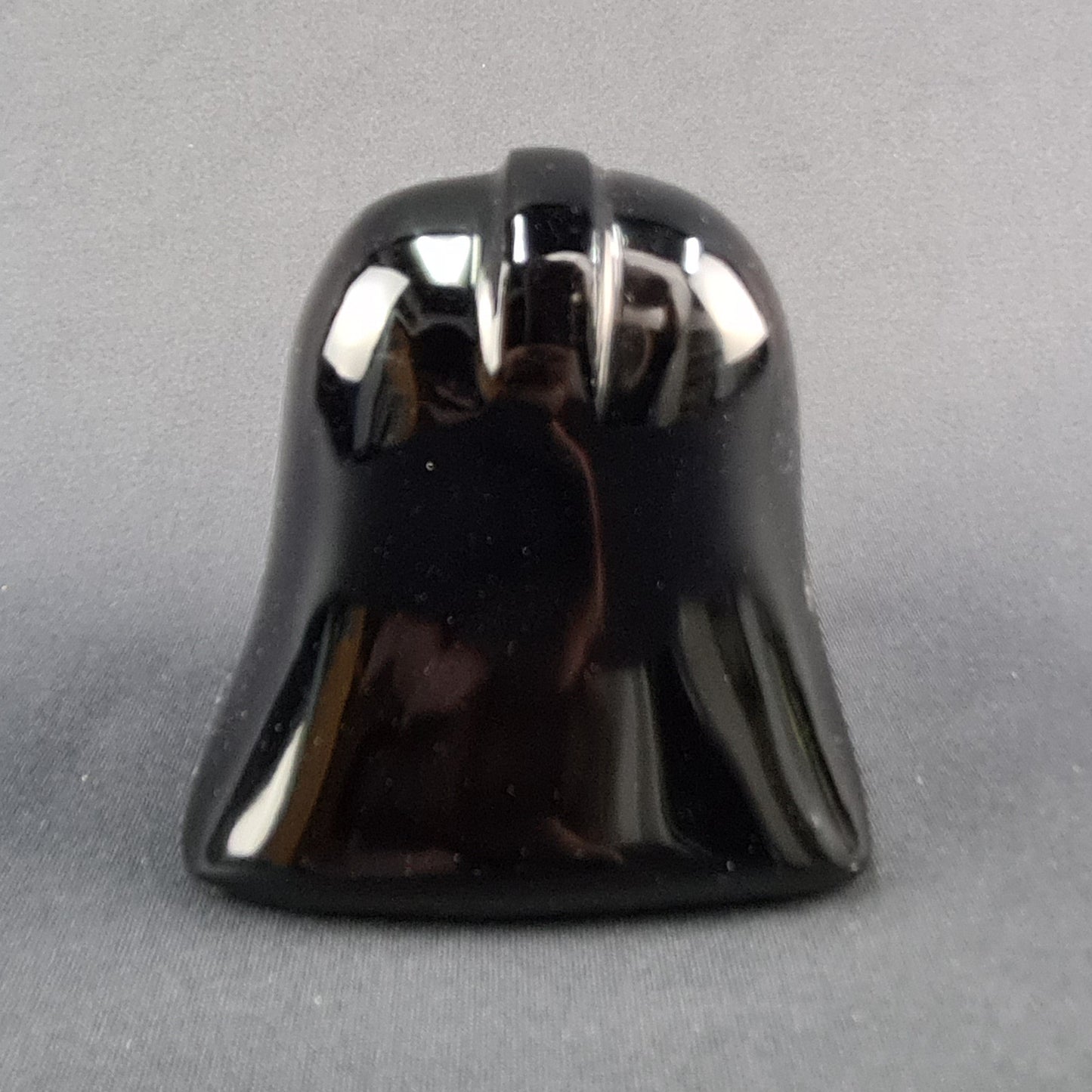 Obsidian handmade Darth Vader helmet / Casco Darth Vader artesanal de obsidiana