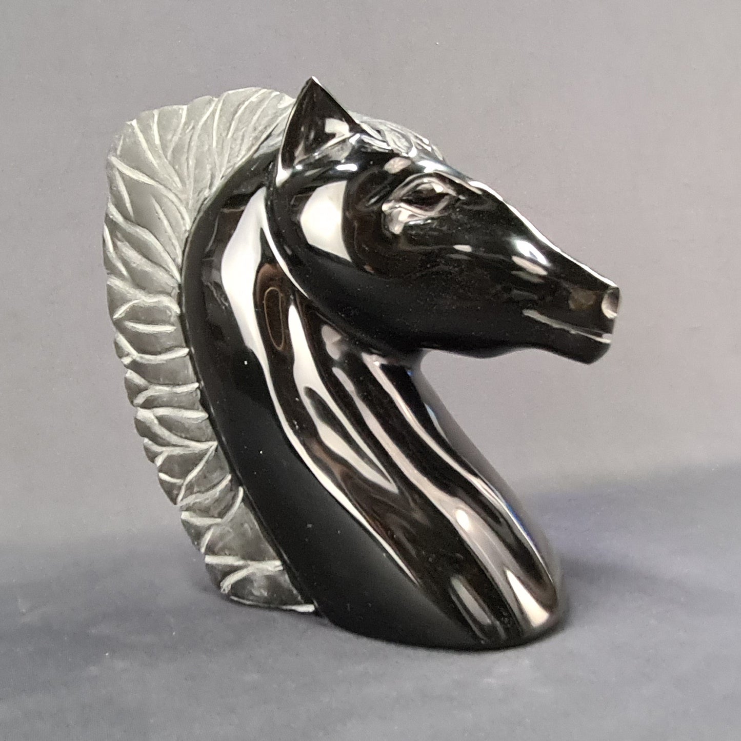 Obsidian handmade Horse / Caballo artesanal de obsidiana