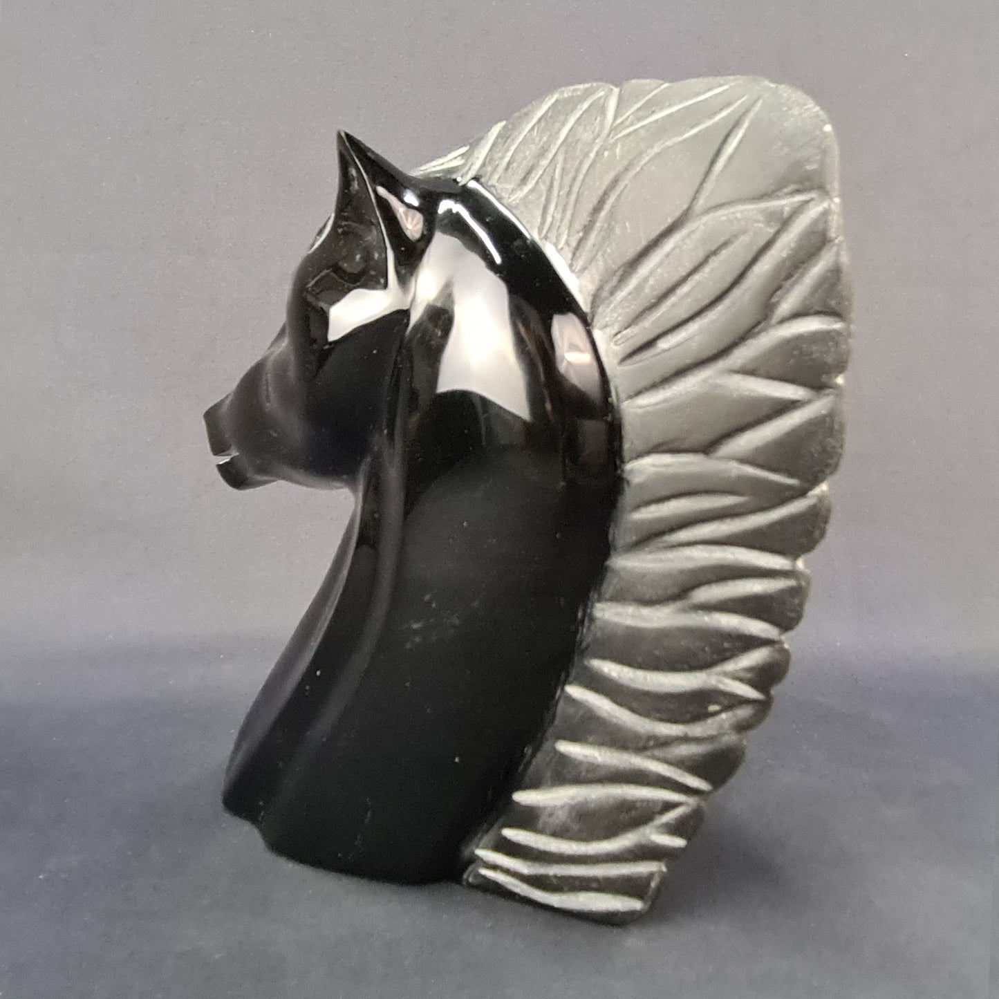 Obsidian handmade Horse / Caballo artesanal de obsidiana