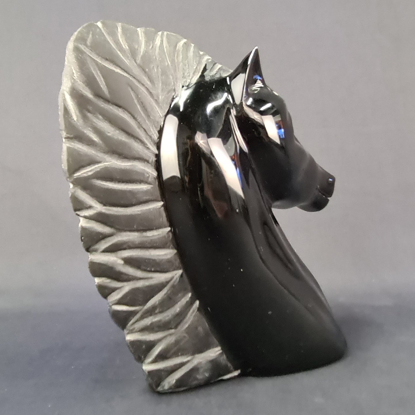 Obsidian handmade Horse / Caballo artesanal de obsidiana
