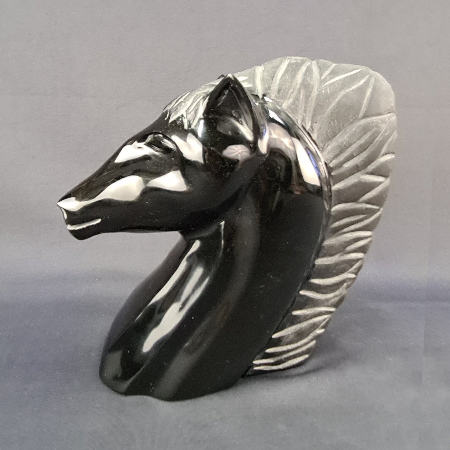 Obsidian handmade Horse / Caballo artesanal de obsidiana
