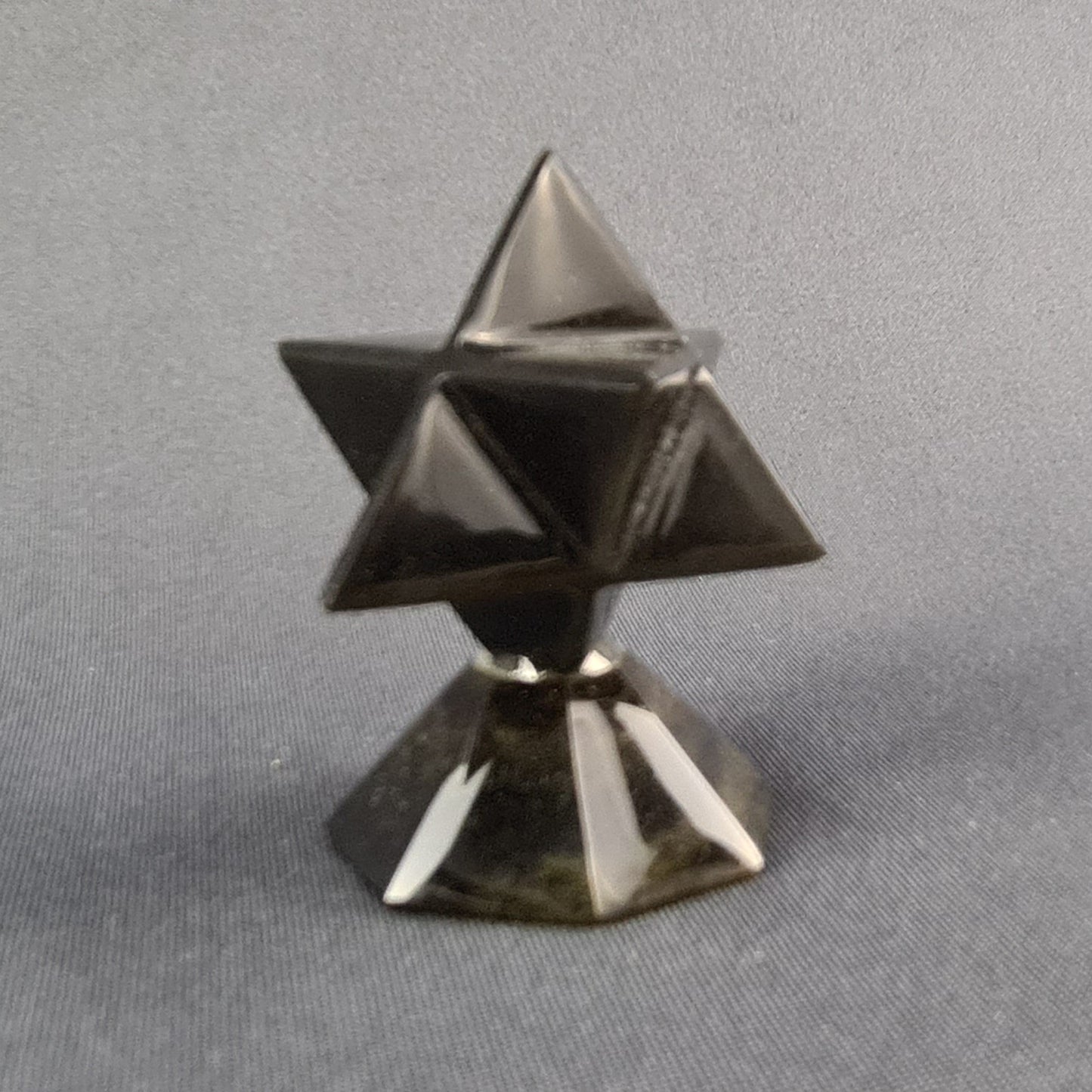 Obsidian handmade Merkaba star / Estrella Merkaba artesanal de obsidiana