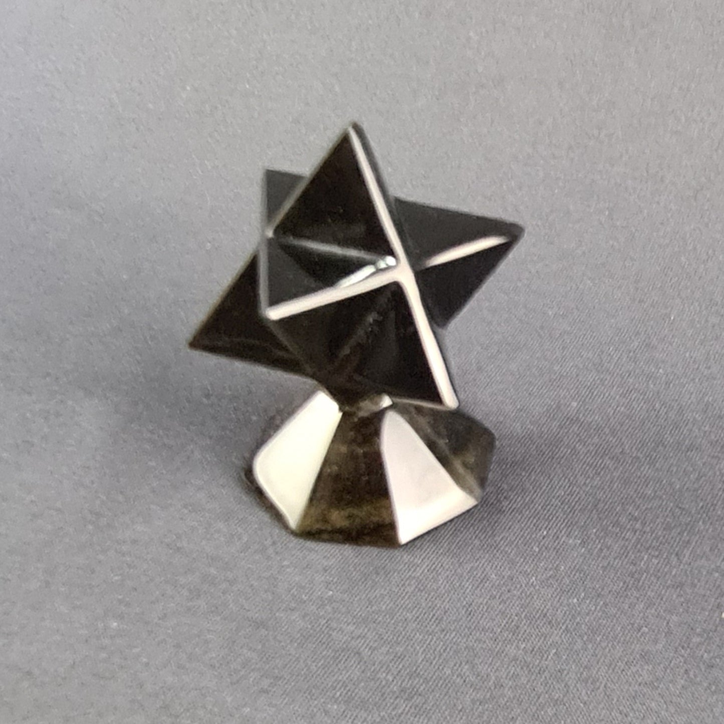 Obsidian handmade Merkaba star / Estrella Merkaba artesanal de obsidiana