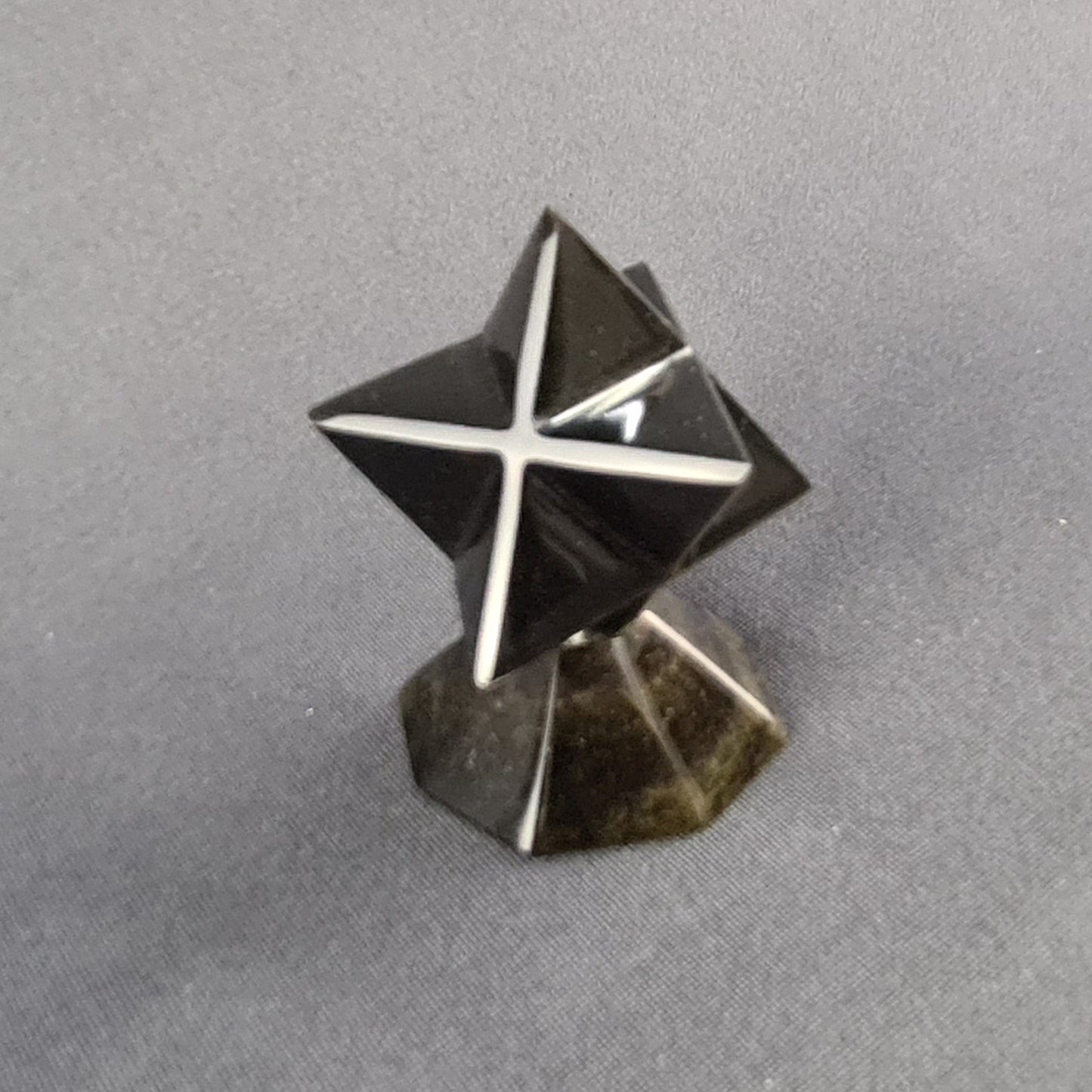 Obsidian handmade Merkaba star / Estrella Merkaba artesanal de obsidiana