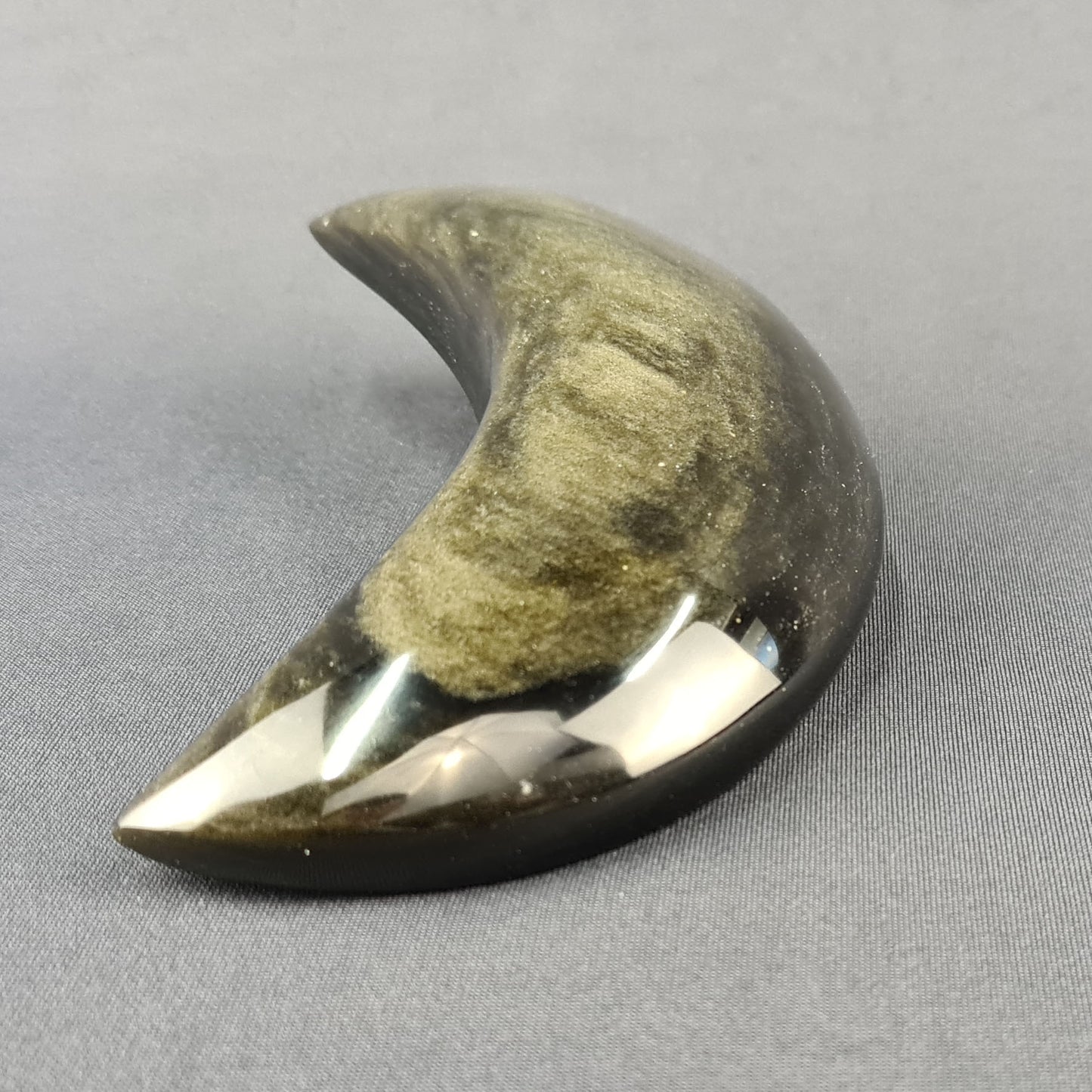 Obsidian handmade Moon / Luna artesanal de obsidiana