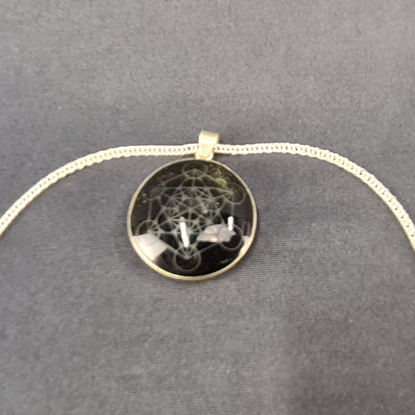 Metatron´s cube handmade obsidian necklace / Collar artesanal de obsidiana cubo de Metatron