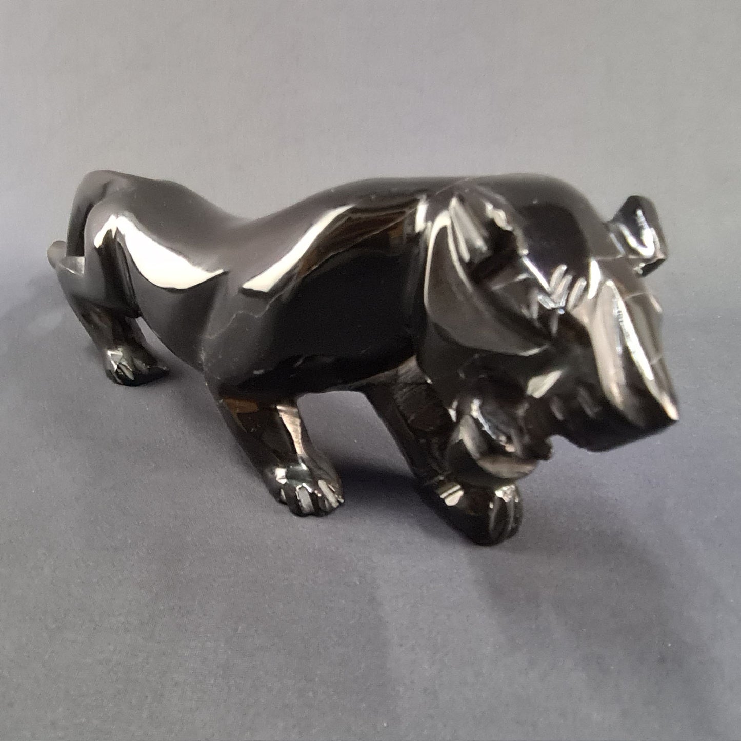 Obsidian handmade Black Panther / Pantera negra artesanal de obsidiana