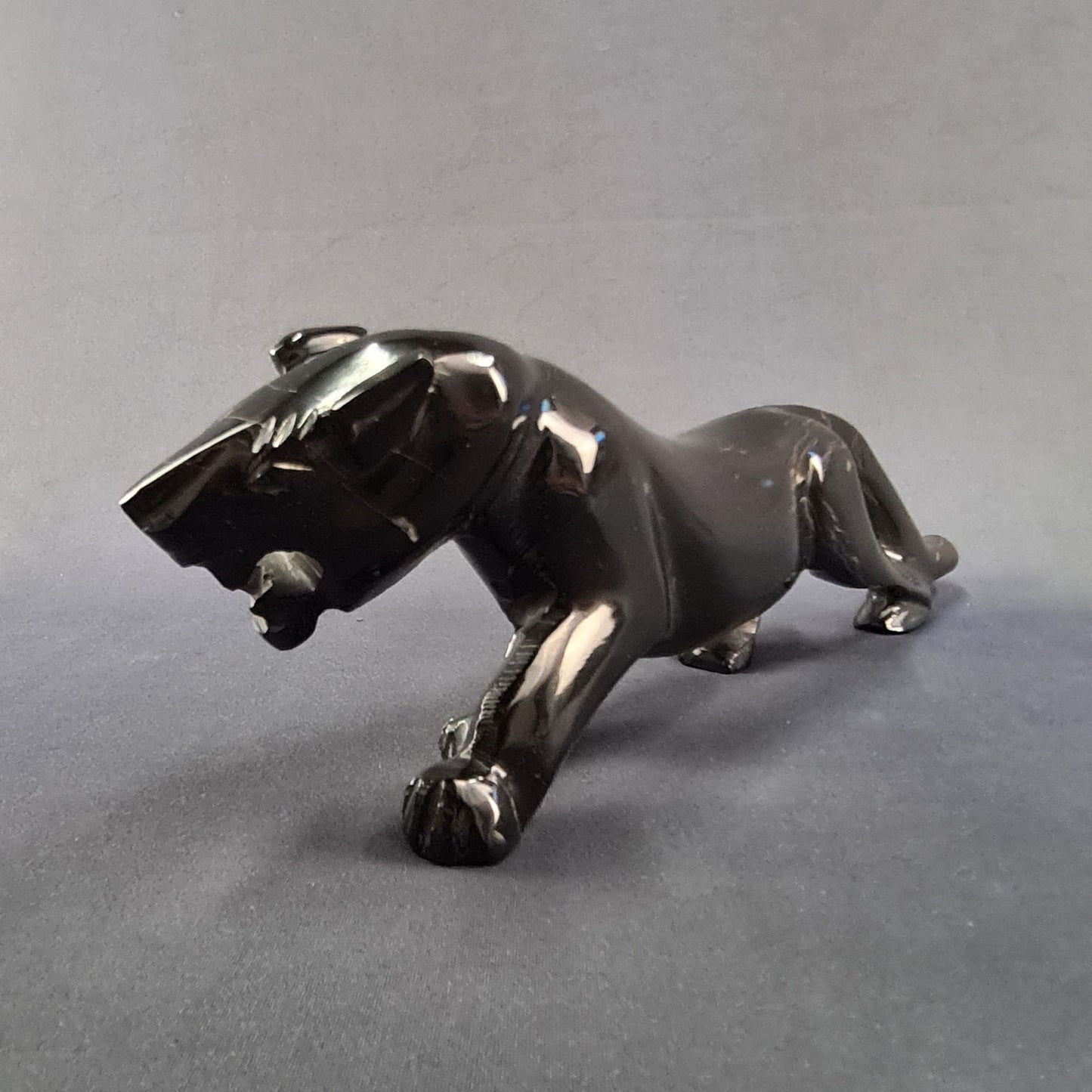Obsidian handmade Black Panther / Pantera negra artesanal de obsidiana